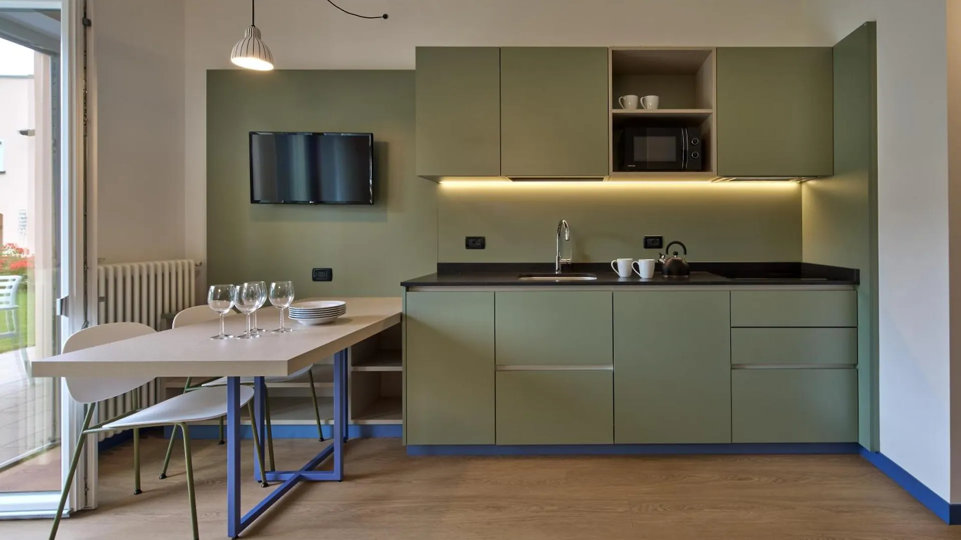 Residence Corte Delle Rose Garda  Apart Otel Garda (Verona)