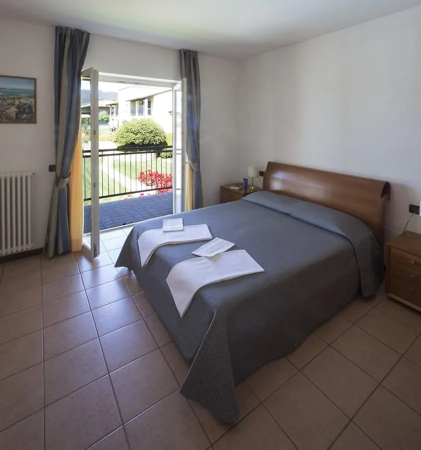 Residence Corte Delle Rose Garda  Apart Otel