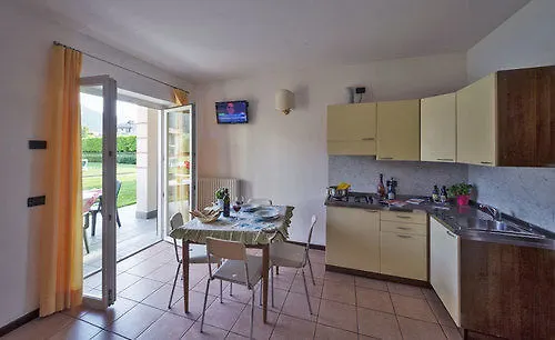 Residence Corte Delle Rose Garda  Aparthotel