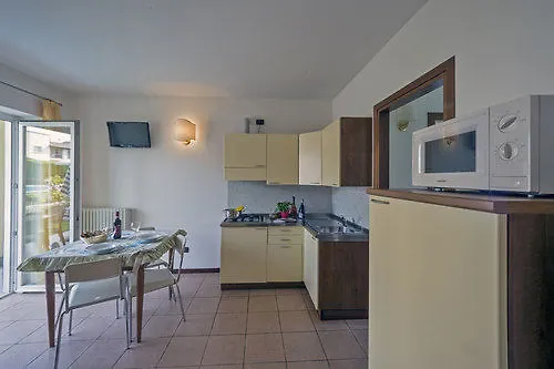 Aparthotel Residence Corte Delle Rose Garda