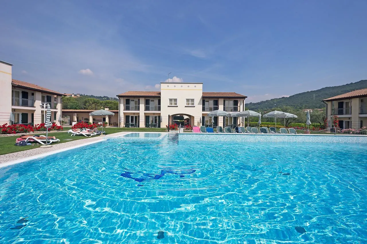 Residence Corte Delle Rose Garda  3*, Garda (Verona) Italy
