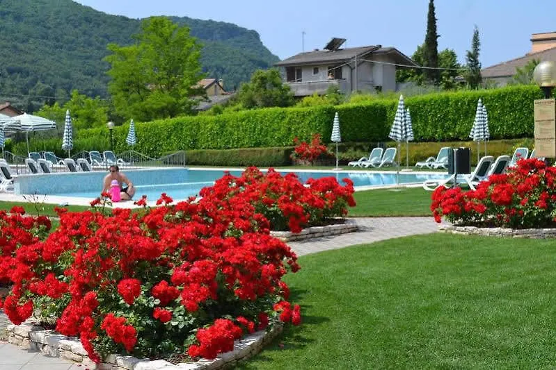 Aparthotel Residence Corte Delle Rose Garda
