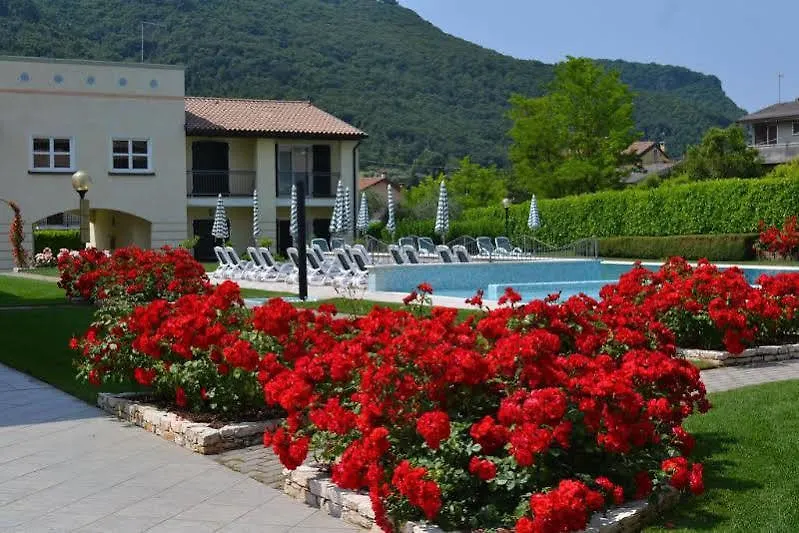 Residence Corte Delle Rose Garda  3*, Garda (Verona) Italy